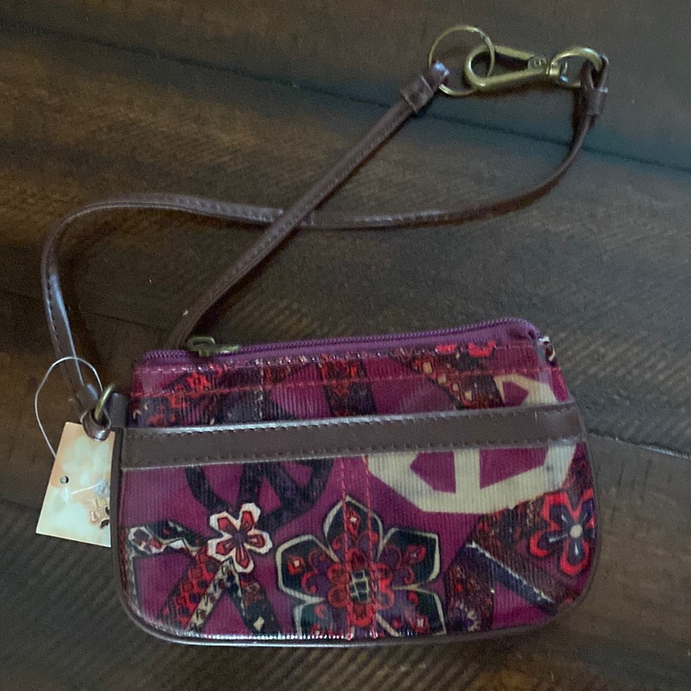 MUDD Wine/Maroon Wristlet/Wallet. NWT